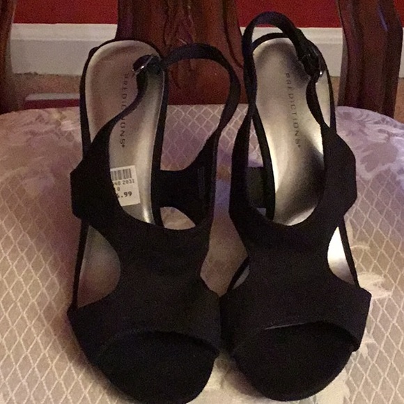 Black shoe - Picture 3 of 4